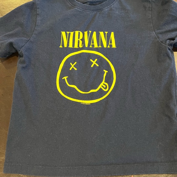 Gap t shirts - Picture 2 of 6